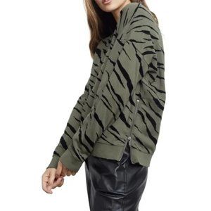 Rails Marlo Flocked Leopard Top | Large